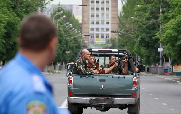 Корреспондент: За крок від війни. Чим може обернутися введення воєнного стану в Україні 