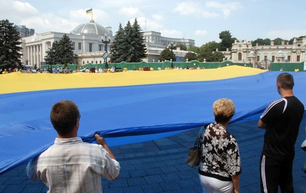 Корреспондент: Три України. Після падіння режиму Януковича в Україні виникло кілька центрів впливу