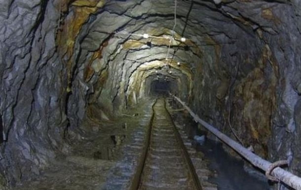 На шахте в Кировском шесть человек смыло подземной водой