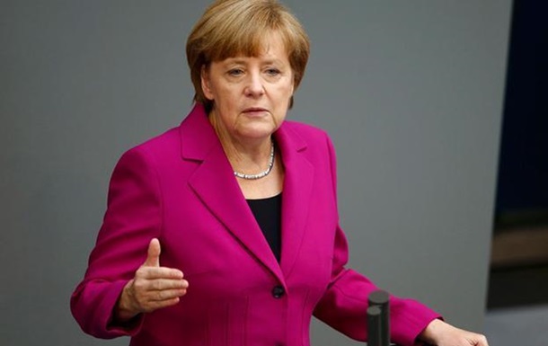 Меркель призвала к выполнению мирного плана Порошенко