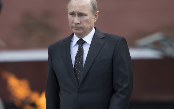 Путін запропонував заборонити держчиновникам мати рахунки в іноземних банках