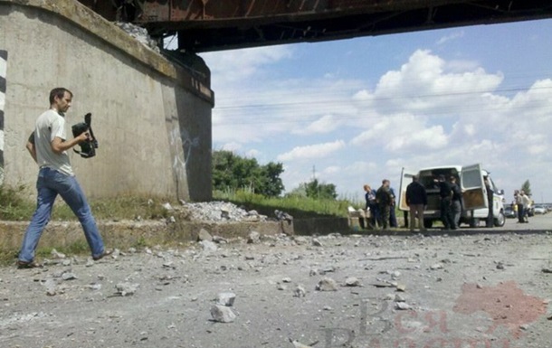 Из-за взрыва моста в Запорожской области изменен маршрут трех поездов