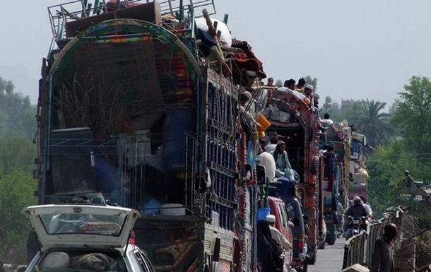 Военная операция в Пакистане вызвала массовое бегство мирных жителей