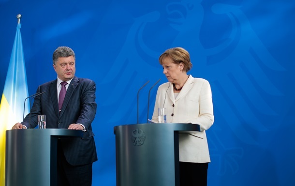 Порошенко рассказал Меркель, от чего зависит реализация его мирного плана