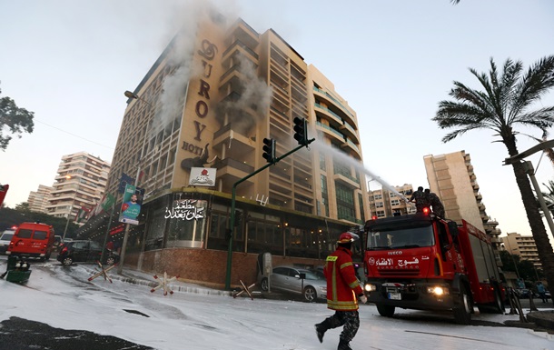 В отеле Бейрута два смертника осуществили взрыв