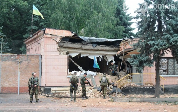 В Артемовске из танка обстреляли военную базу