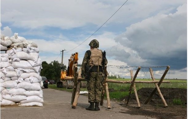 На охрану границы в Донбассе отправились два спецбатальона и шесть БРДМ из Харькова 