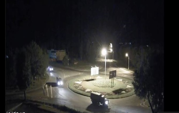 В Луганск ночью въехала колонна военной техники - СМИ