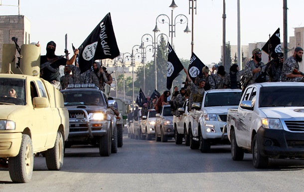 Террористы из  халифата  Ирака устроили парад в честь джихада