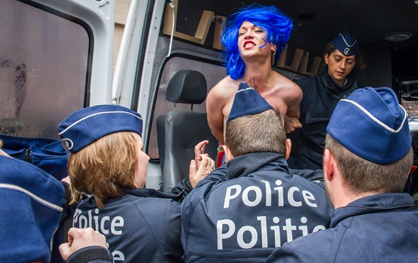 Активісток Femen затримали у Швеції 