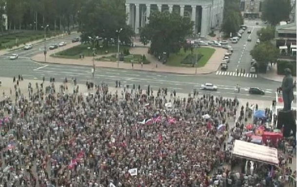 В Донецке проходит митинг в поддержку сепаратистов