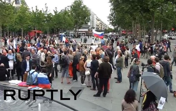 Парижани вимагають припинити  геноцид  на Донбасі - репортаж 