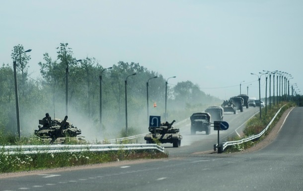 Из-за боев на Донбассе повреждено более тысячи километров автодорог