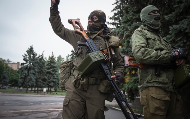 Озброєні люди залишили будівлю казначейства в Луганську