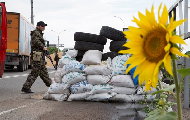 Сепаратисти перешкоджають виїзду мирних мешканців із зони АТО - Міноборони
