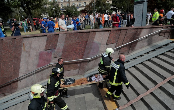 Аварія в московському метро: фото з місця подій