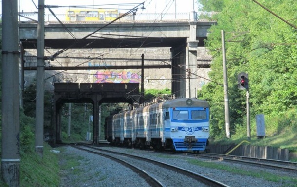 У Донецькій області підірвали залізничні колії перегону Новобахмутівка-Горлівка 