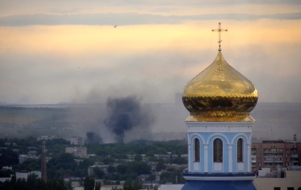 В Луганске погиб один человек, еще девять ранены - горсовет