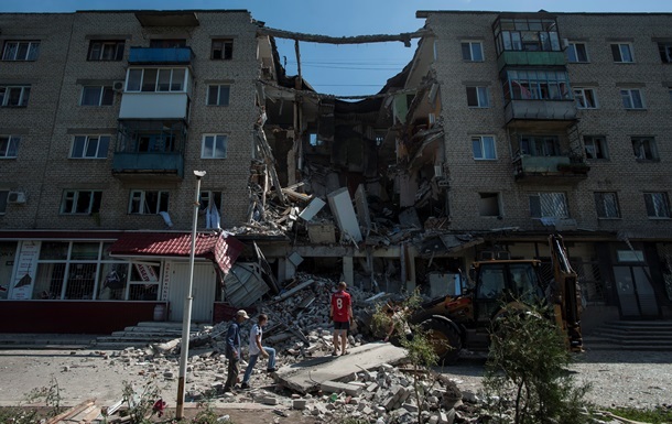 В Луганске под обстрел попали 22 дома - горсовет