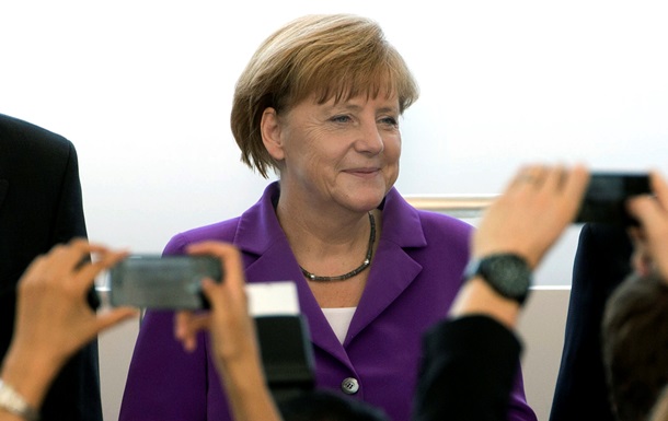 Огляд іноЗМІ: Ювілей Меркель, пастка для Ізраїлю і заборона Калашникова 