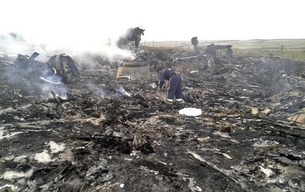 Українські рятувальники знайшли на місці аварії Boeing дві  чорні скриньки  