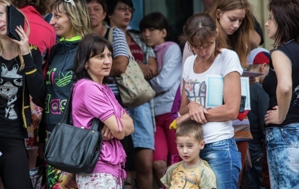 Кількість переселенців в Україні наближається до ста тисяч - ООН