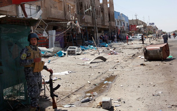 У Багдаді терорист-смертник здійснив вибух: загинули 23 людини 