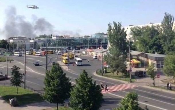 Сепаратисти закрили під їзди до залізничного вокзалу у Донецьку