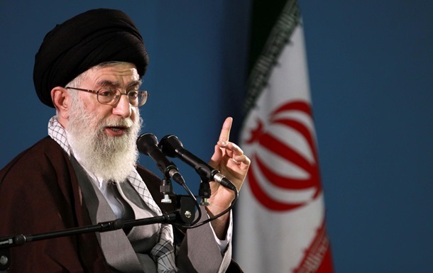 Духовный лидер Ирана призвал палестинцев воевать с Израилем