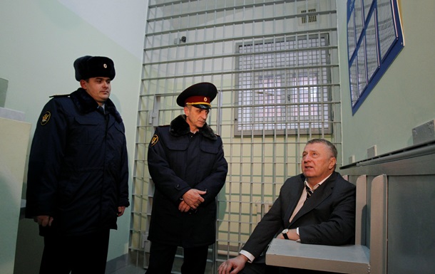 Посадити Жириновського. Україну та Росію накрила хвиля показних кримінальних справ