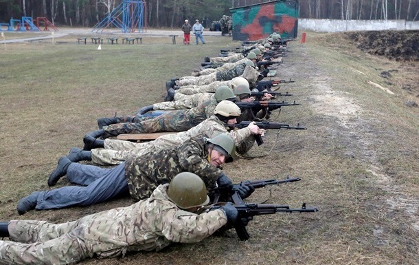Львовские власти хотят поставить на военный учет мужчин-переселенцев