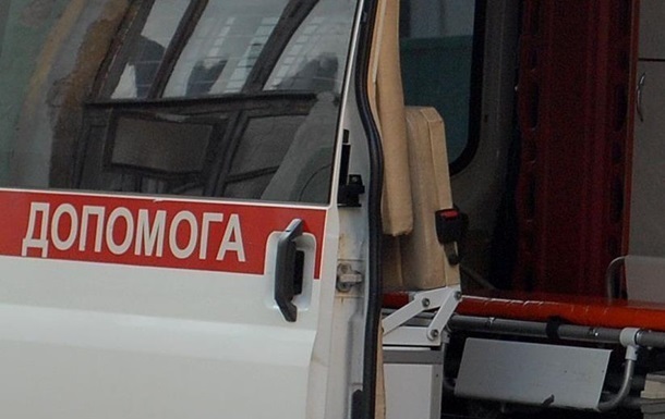 В Донецке из-за попадания снаряда в маршрутку погиб человек