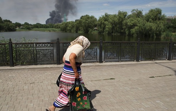 Артобстріл Донецька: є жертви, йде евакуація