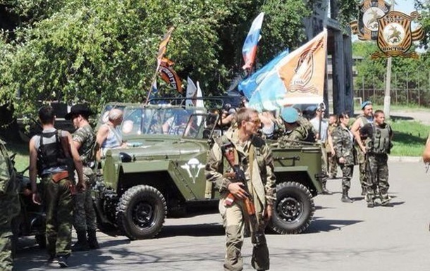 День ВДВ в Донецке  отметили  стрельбой из автоматов