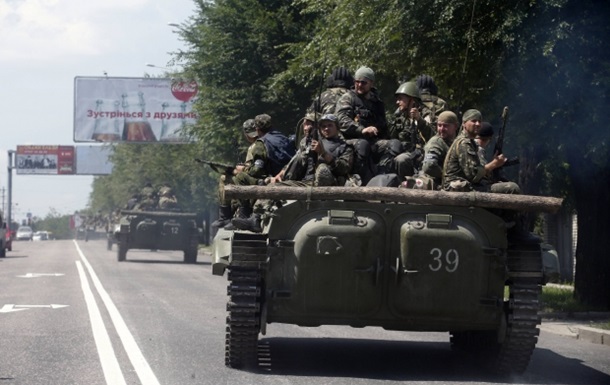 Силовики утверждают, что в сторону Донецка из России движутся 10 танков