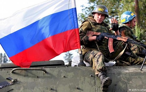 НАТО: Росія може здійснити вторгнення, прикриваючись  миротворчою місією 