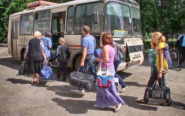  Горячие линии  для переселенцев: куда обращаться в Киевской области