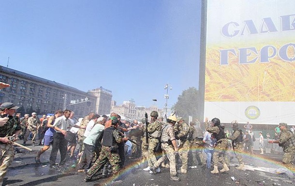 МВД сообщает о пострадавших милиционерах  в ходе столкновений на Майдане