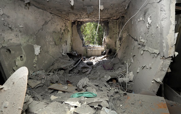 В пригороде Донецка в результате обстрелов погиб мирный житель