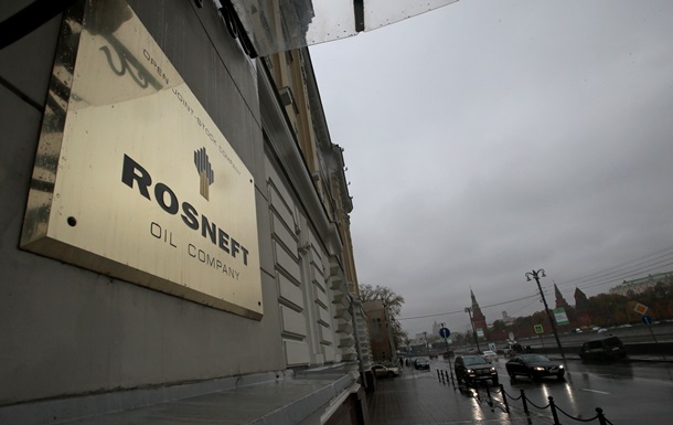Санкції змусили Роснефть йти з простягнутою рукою до Путіна - Times