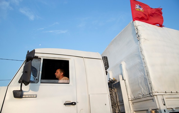 Вантажівки гуманітарного конвою РФ напівпорожні - журналісти 