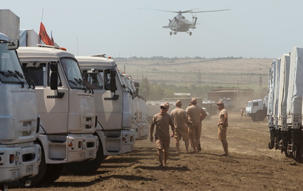 Російський гуманітарний конвой простоїть на кордоні кілька днів