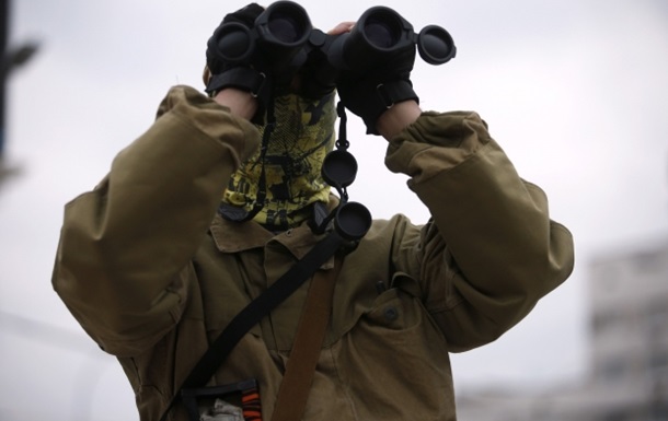 Колона бронетехніки сепаратистів пішла через Краснодон у бік пункту Ізварине – журналіст