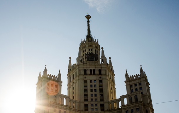  Вандалів , що розфарбувати зірку на висотці у Москві, перекваліфікували на  хуліганів 