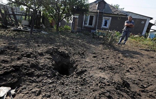 Троє мирних жителів поранені у Донецьку в другій половині дня
