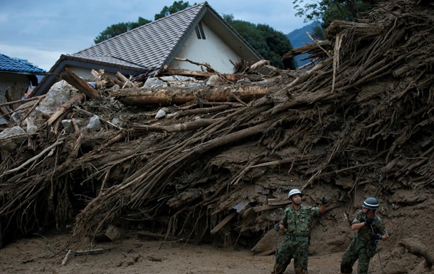 Наводнение в Японии: погибли 42 человека