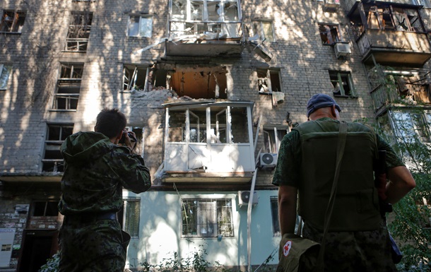 Три района Донецка подверглись мощным обстрелам