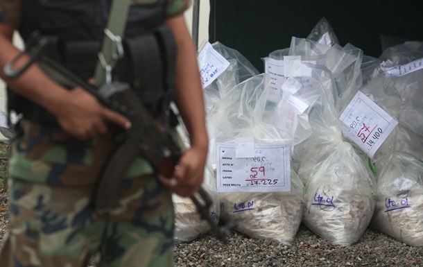 В Перу конфисковали рекордную партию кокаина