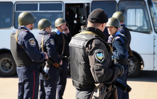 В зону АТО отправились 150 милиционеров из Киева 