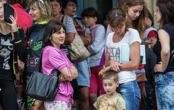 Кількість переселенців в Україні становить 225 тисяч осіб